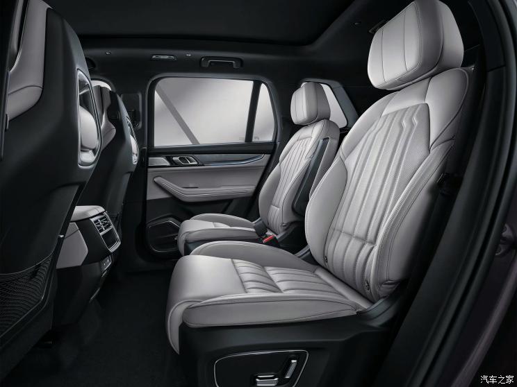 领克 领克09新能源 2023款 2.0TD EM-P 基本型 领克 领克09新能源 2023款 2.0TD EM-P 基本型