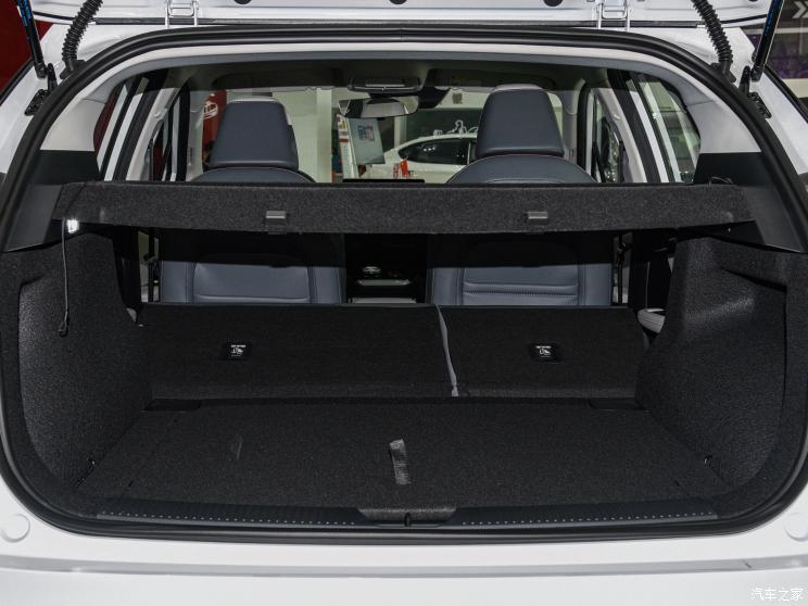 上汽集团 MG MULAN 2022款 425km 豪华版 上汽集团 MG MULAN 2022款 425km 豪华版