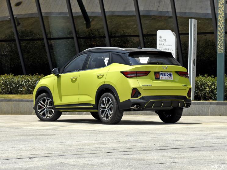 上汽通用五菱 五菱星驰 2022款 1.5T 基本型 上汽通用五菱 五菱星驰 2022款 1.5T 基本型