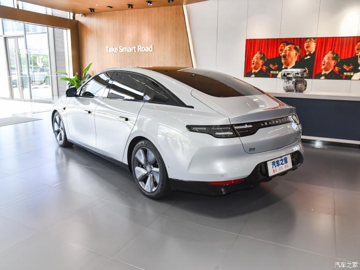 零跑汽车 零跑C01 2022款 四驱双电机高性能版 零跑汽车 零跑C01 2022款 四驱双电机高性能版