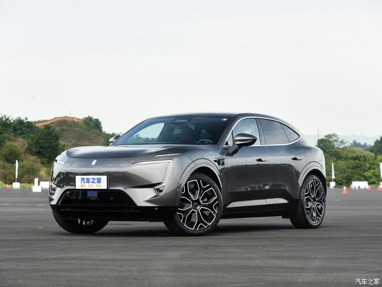 阿维塔科技 阿维塔11 2022款 长续航双电机版 阿维塔科技 阿维塔11 2022款 长续航双电机版