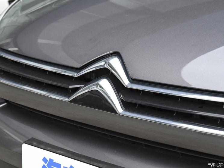 东风雪铁龙 凡尔赛C5 X 2021款 1.6T 享不凡 东风雪铁龙 凡尔赛C5 X 2021款 1.6T 享不凡