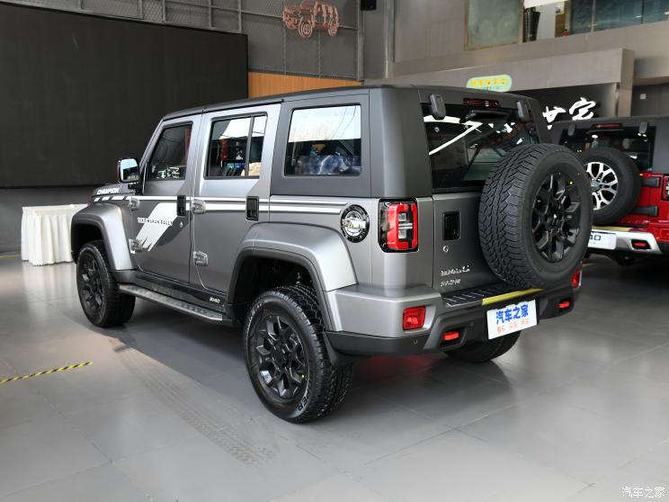 北京越野 北京BJ40 2022款 2.0T 自动四驱环塔冠军版