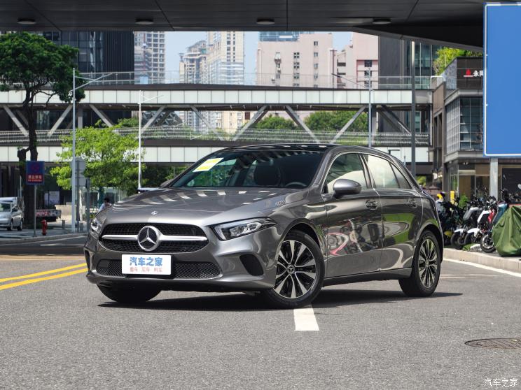 奔驰(进口) 奔驰A级(进口) 2023款 A 200 动感型 奔驰(进口) 奔驰A级(进口) 2023款 A 200 动感型