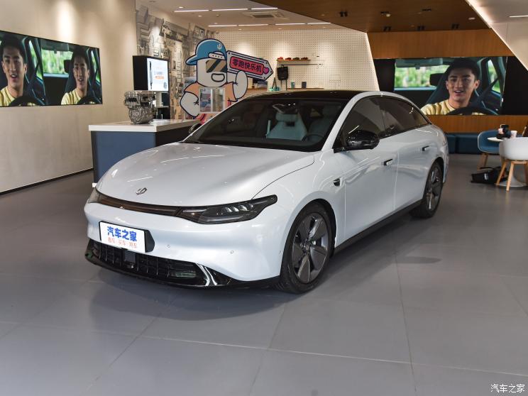 零跑汽车 零跑C01 2022款 四驱双电机高性能版 零跑汽车 零跑C01 2022款 四驱双电机高性能版