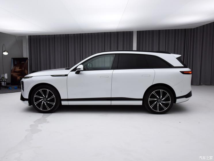 小鹏汽车 小鹏G9 2022款 四驱基本型 小鹏汽车 小鹏G9 2022款 四驱基本型