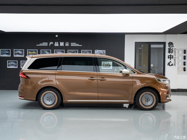 联合改装 iMAX8全家版 2023款 2.0T 全家挚爱版 联合改装 iMAX8全家版 2023款 2.0T 全家挚爱版