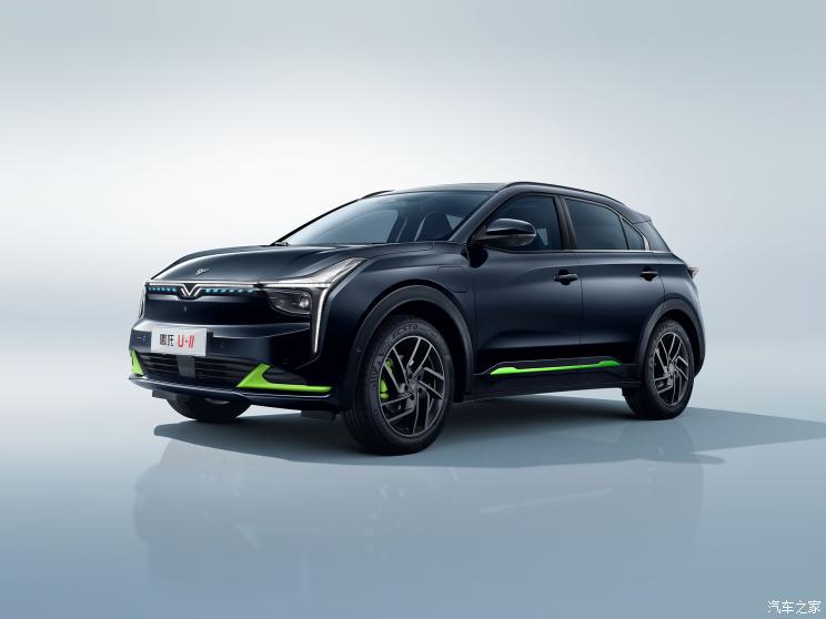 合众汽车 哪吒U 2023款 哪吒U-Ⅱ 高配版 三元锂 合众汽车 哪吒U 2023款 哪吒U-Ⅱ 高配版 三元锂