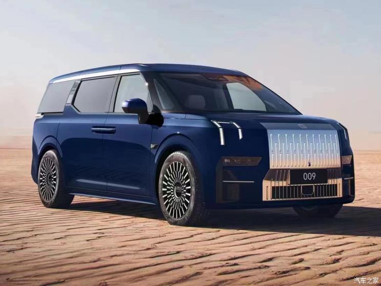 极氪 ZEEKR 009 2022款 双电机 基本型 6座 极氪 ZEEKR 009 2022款 双电机 基本型 6座