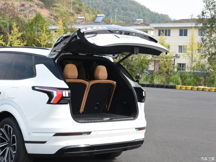 领克 领克09新能源 2023款 2.0TD EM-P 远航版PM 七座 领克 领克09新能源 2023款 2.0TD EM-P 远航版PM 七座