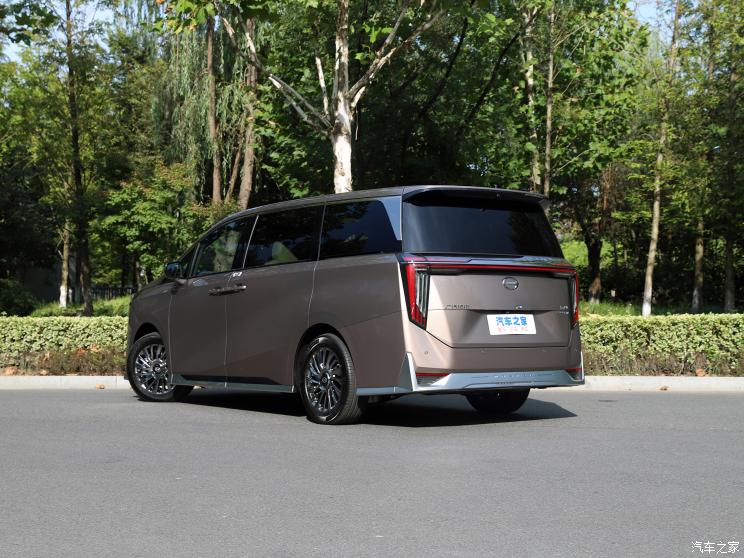 广汽乘用车 传祺M8 2024款 双擎系列 2.0TM 高配版 广汽乘用车 传祺M8 2024款 双擎系列 2.0TM 高配版