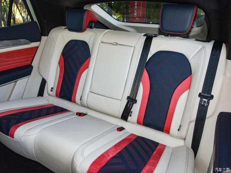 爱驰汽车 爱驰U6 2022款 PLAY 爱驰汽车 爱驰U6 2022款 PLAY