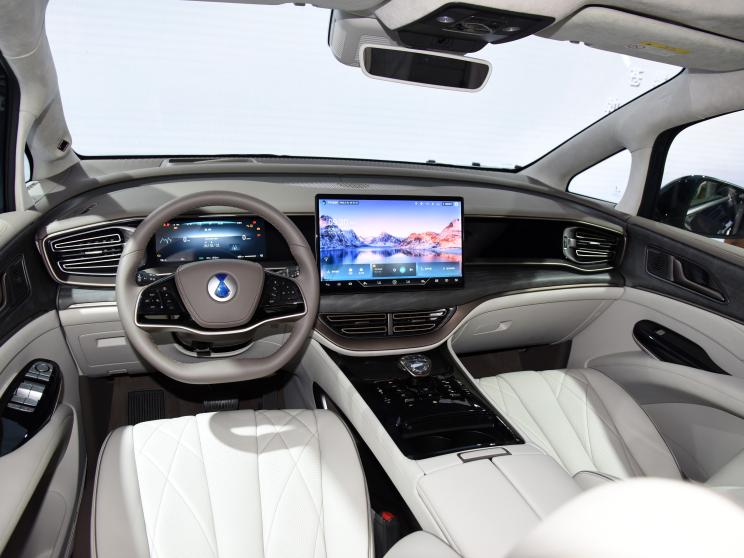 腾势汽车 腾势D9 2022款 DM-i 970 四驱旗舰型 腾势汽车 腾势D9 2022款 DM-i 970 四驱旗舰型