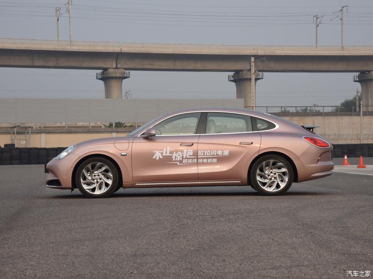 长城汽车 欧拉闪电猫 2022款 555km 标准续航版 长城汽车 欧拉闪电猫 2022款 555km 标准续航版