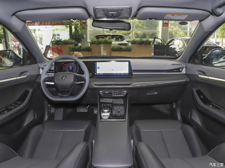 长安汽车 锐程PLUS 2023款 1.5T DCT尊贵型 长安汽车 锐程PLUS 2023款 1.5T DCT尊贵型