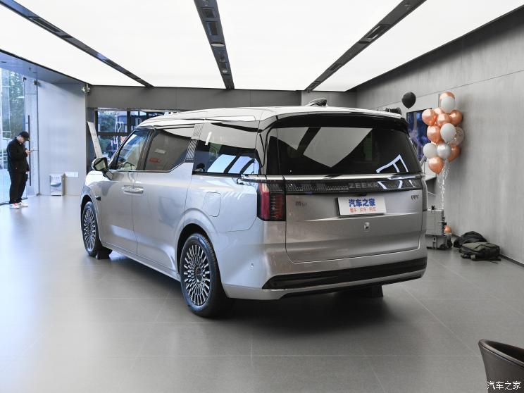 极氪 ZEEKR 009 2022款 WE版 极氪 ZEEKR 009 2022款 WE版