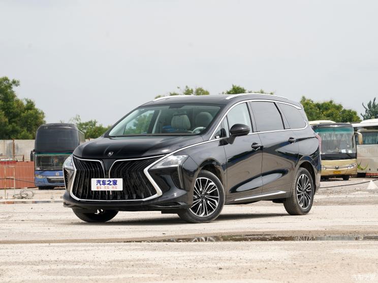 东风风行 风行游艇 2023款 1.5T DCT星空旗舰版 东风风行 风行游艇 2023款 1.5T DCT星空旗舰版