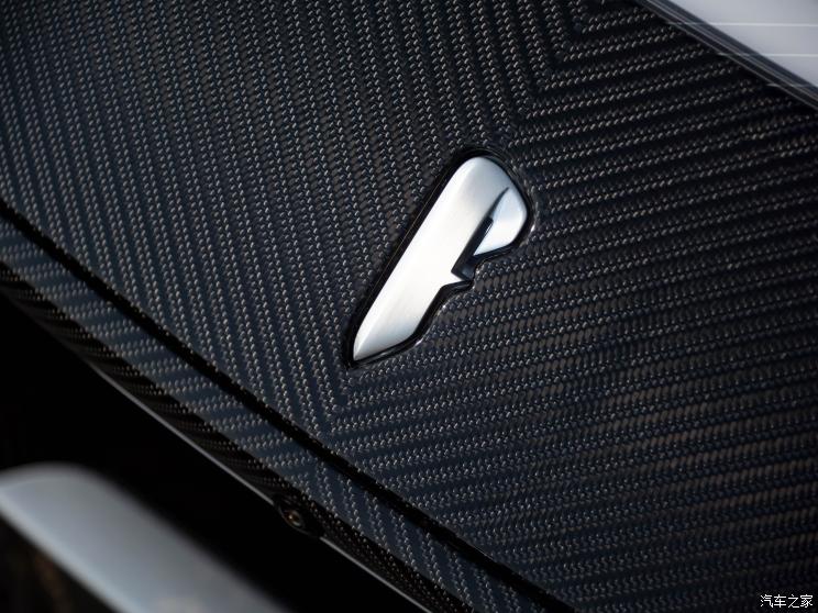 宾尼法利纳 Battista 2022款 美国版 宾尼法利纳 Battista 2022款 美国版