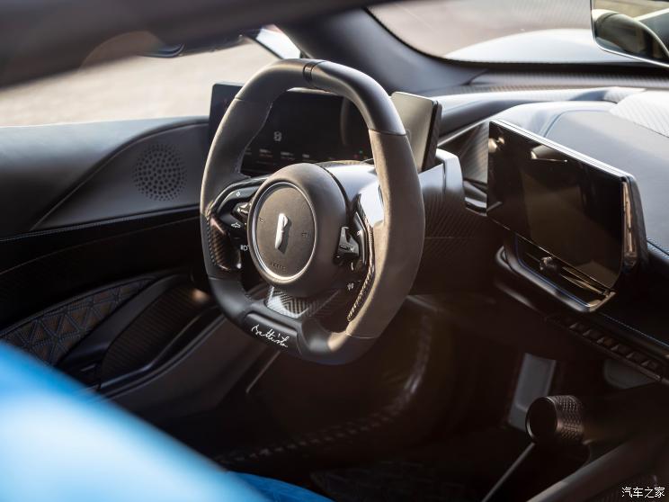 宾尼法利纳 Battista 2022款 美国版 宾尼法利纳 Battista 2022款 美国版