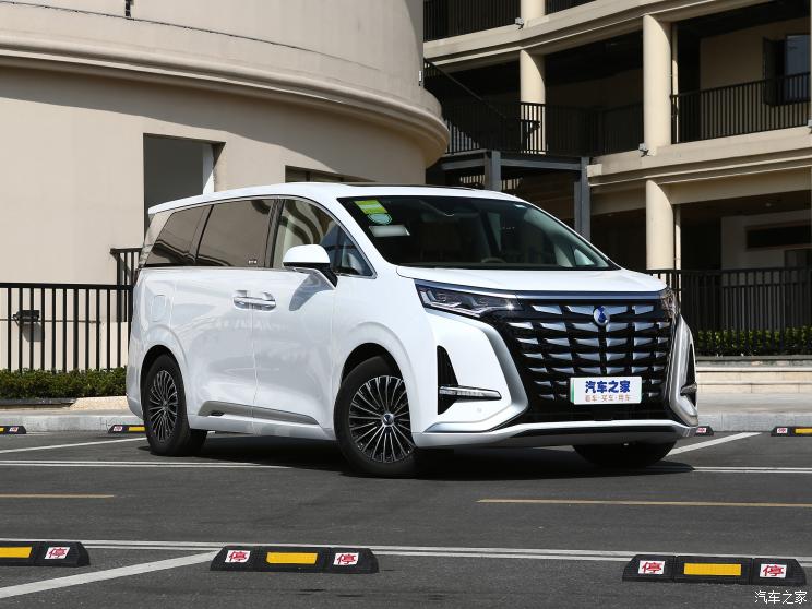 腾势汽车 腾势D9 2022款 DM-i 970 四驱尊荣型 腾势汽车 腾势D9 2022款 DM-i 970 四驱尊荣型