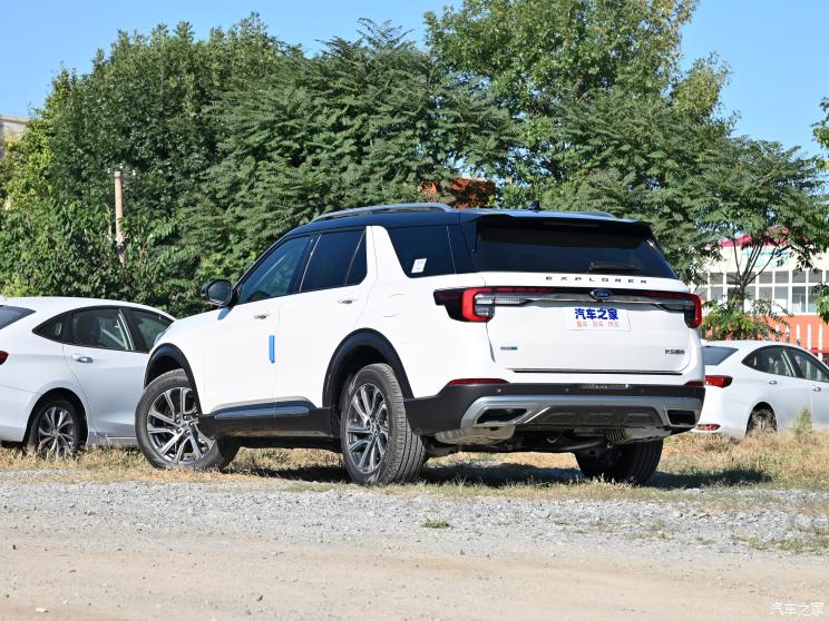 长安福特 探险者 2023款 EcoBoost 285 四驱风尚plus版 6座 长安福特 探险者 2023款 EcoBoost 285 四驱风尚plus版 6座