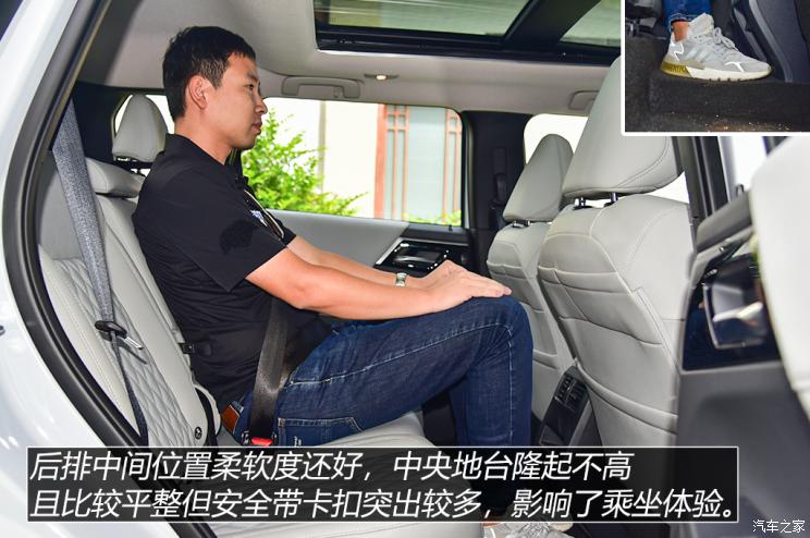 广汽三菱 欧蓝德 2022款 1.5T CVT四驱高配版 7座 广汽三菱 欧蓝德 2022款 1.5T CVT四驱高配版 7座