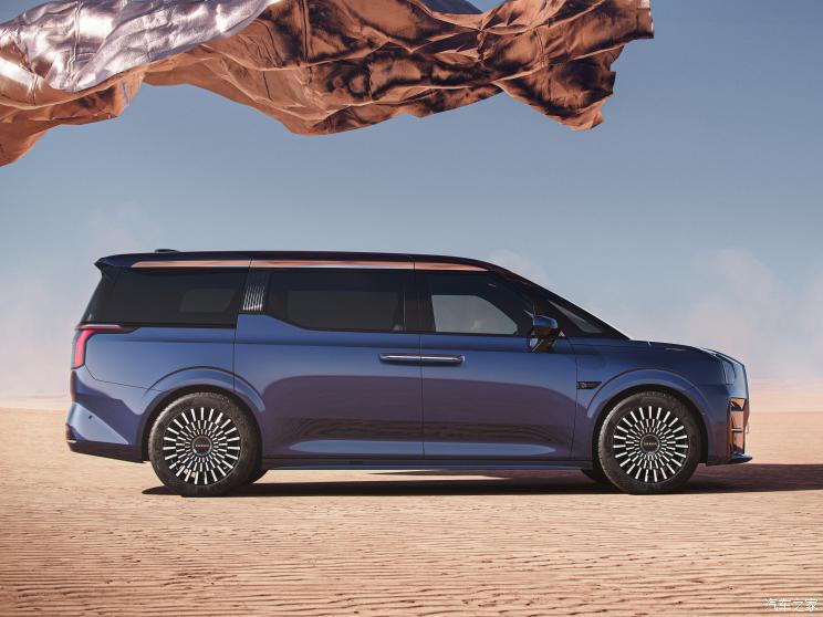 极氪 ZEEKR 009 2022款 双电机 基本型 6座 极氪 ZEEKR 009 2022款 双电机 基本型 6座