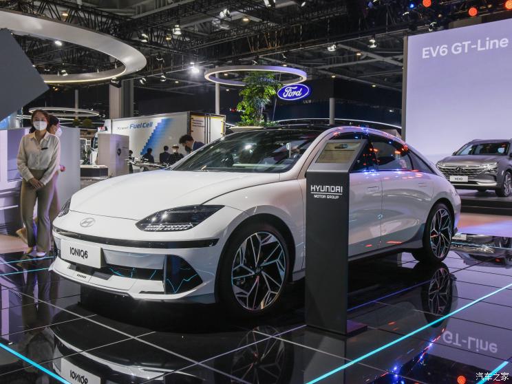 现代(进口) IONIQ(艾尼氪)6 2022款 基本型 现代(进口) IONIQ(艾尼氪)6 2022款 基本型