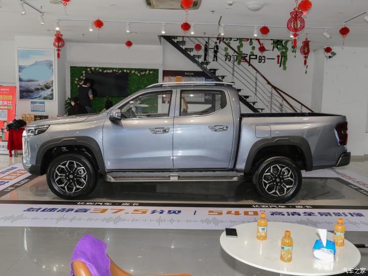 长安汽车 长安览拓者 2023款 2.0T自动四驱汽油旗舰型标箱 长安汽车 长安览拓者 2023款 2.0T自动四驱汽油旗舰型标箱