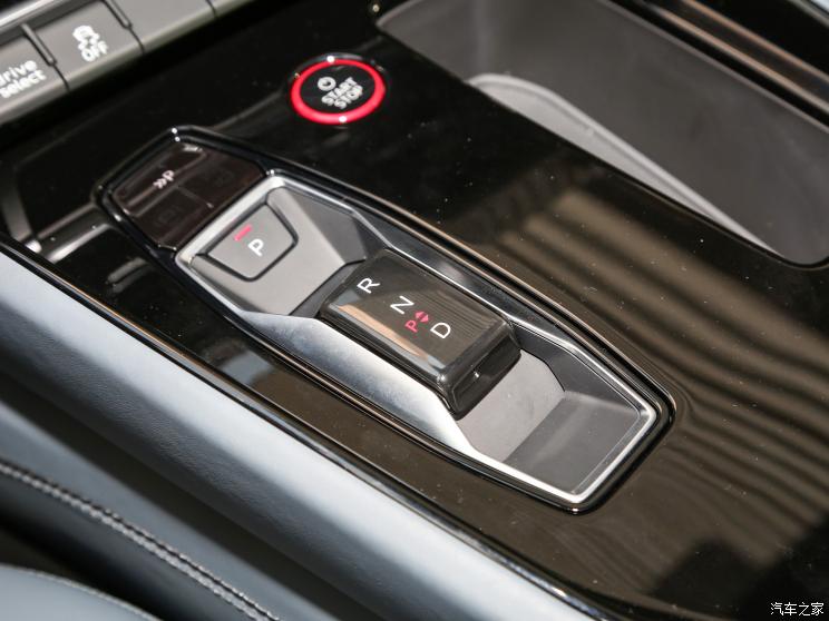 Audi Sport 奥迪RS e-tron GT 2023款 基本型 Audi Sport 奥迪RS e-tron GT 2023款 基本型