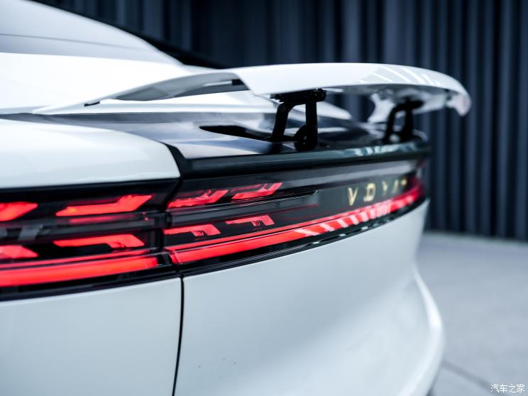 岚图汽车 岚图追光 2023款 纯电版 岚图汽车 岚图追光 2023款 纯电版