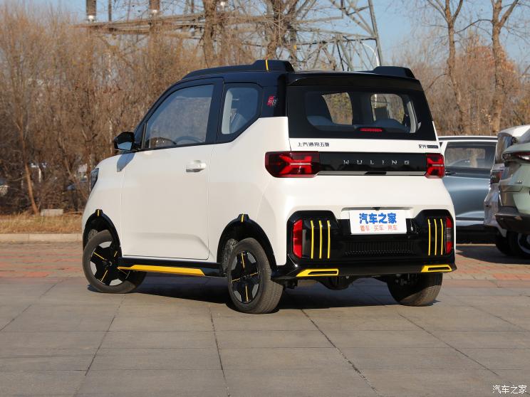 上汽通用五菱 宏光MINIEV 2022款 GAMEBOY 200km 都市追风限量版 上汽通用五菱 宏光MINIEV 2022款 GAMEBOY 200km 都市追风限量版