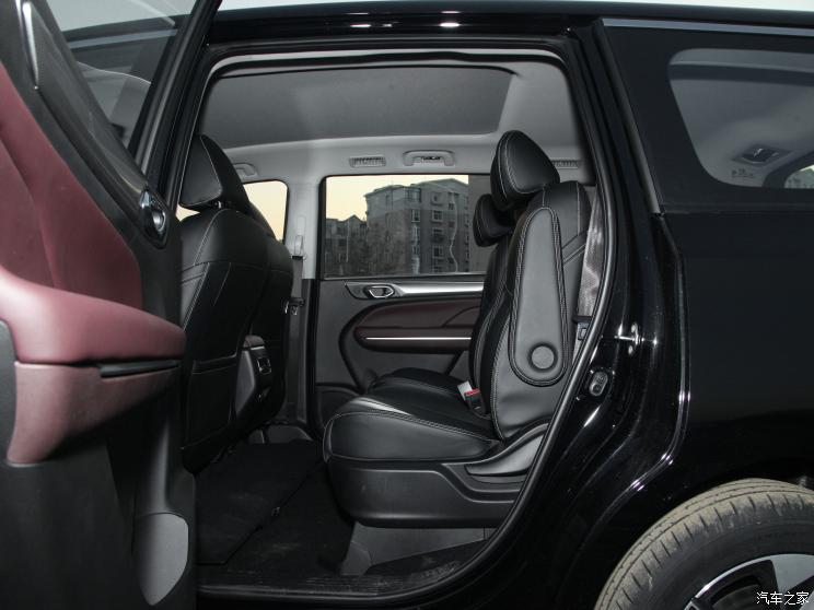 广汽乘用车 传祺M6 2021款 PRO 270T 自动尊享版