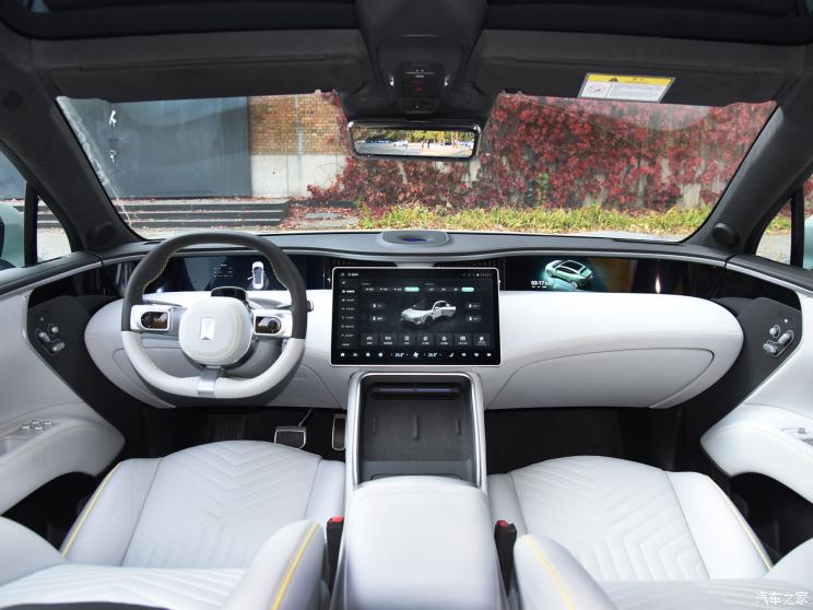 阿维塔科技 阿维塔11 2022款 长续航双电机奢享版 阿维塔科技 阿维塔11 2022款 长续航双电机奢享版