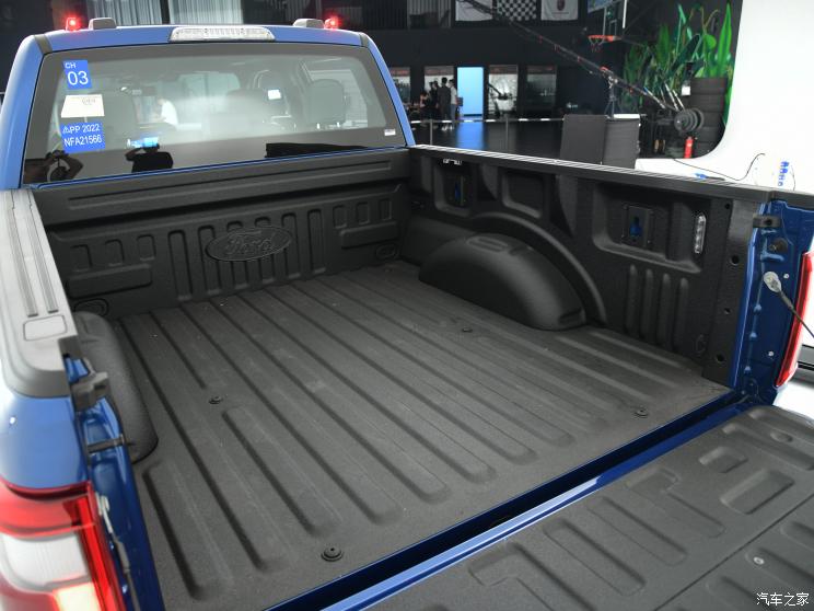 福特(进口) 福特F-150 2022款 3.5T 猛禽 福特(进口) 福特F-150 2022款 3.5T 猛禽