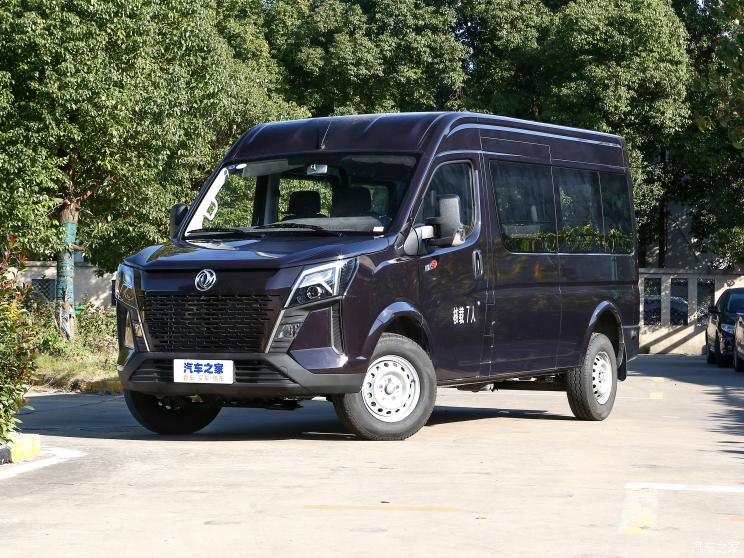 东风汽车 御风 2023款 V9+ 2.0T 手动前驱多功能中轴中顶7座