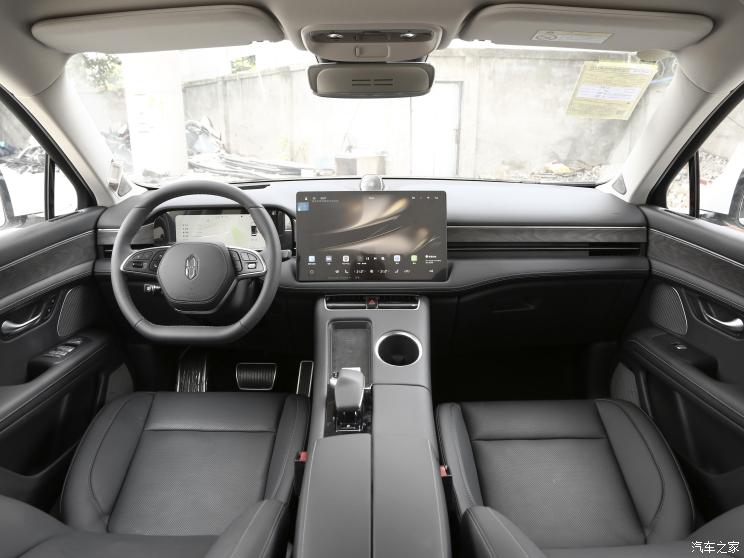 赛力斯汽车 问界M5 2022款 四驱至臻版 赛力斯汽车 问界M5 2022款 四驱至臻版