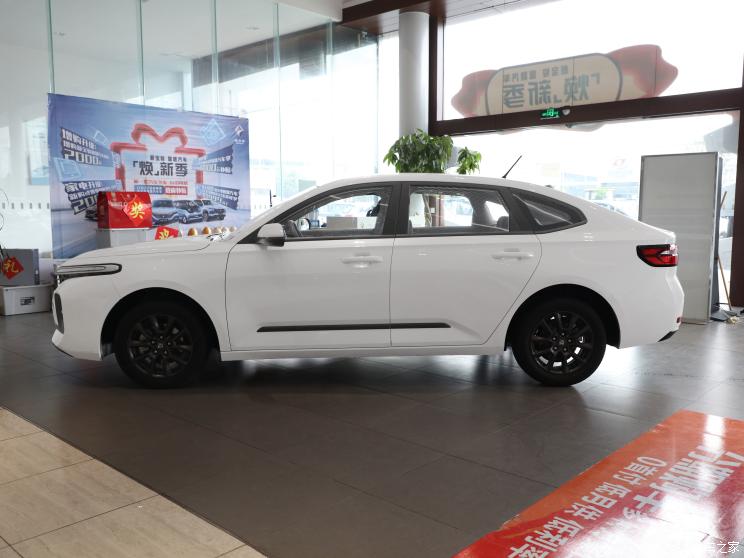 上汽通用五菱 宝骏RC-5 2020款 1.5L CVT智耀精英型 上汽通用五菱 宝骏RC-5 2020款 1.5L CVT智耀精英型