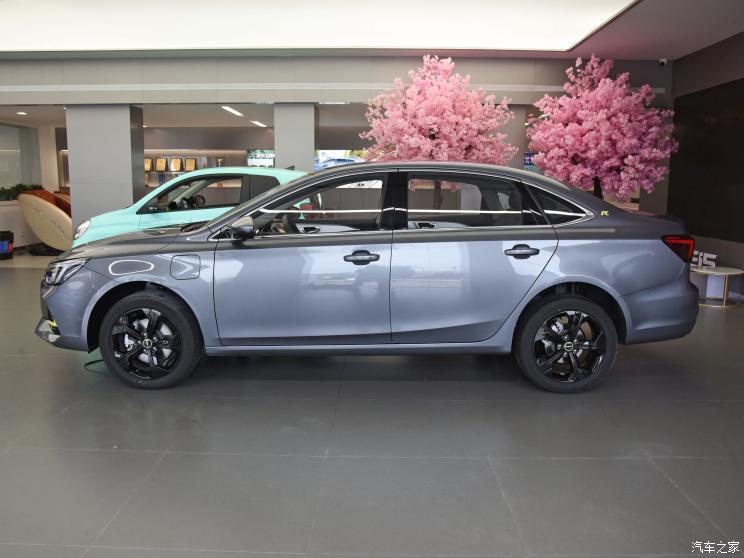 上汽集团 荣威ei6 MAX 2021款 EV 基本型 上汽集团 荣威ei6 MAX 2021款 EV 基本型