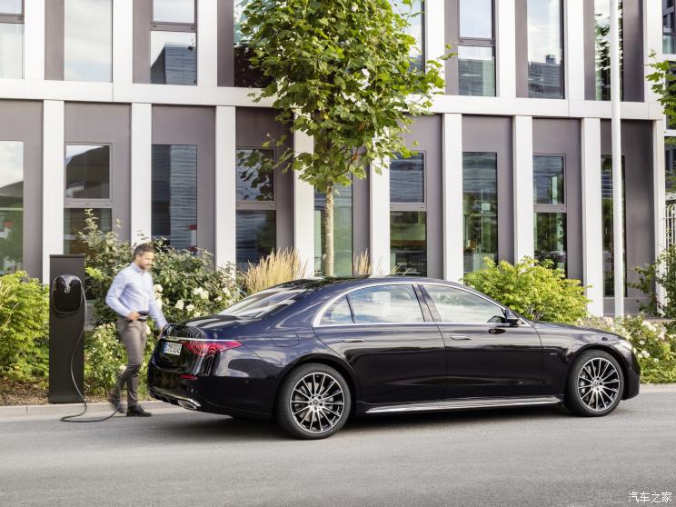 奔驰(进口) 奔驰S级新能源 2021款 S 580 e L AMG Line 欧洲版 奔驰(进口) 奔驰S级新能源 2021款 S 580 e L AMG Line 欧洲版