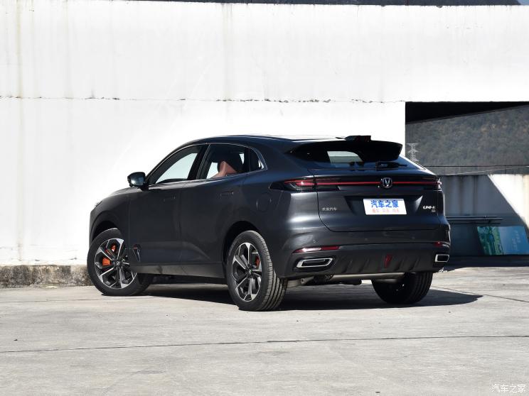 长安汽车 长安UNI-K 智电iDD 2023款 智电iDD 1.5T 135km智趣型 长安汽车 长安UNI-K 智电iDD 2023款 智电iDD 1.5T 135km智趣型