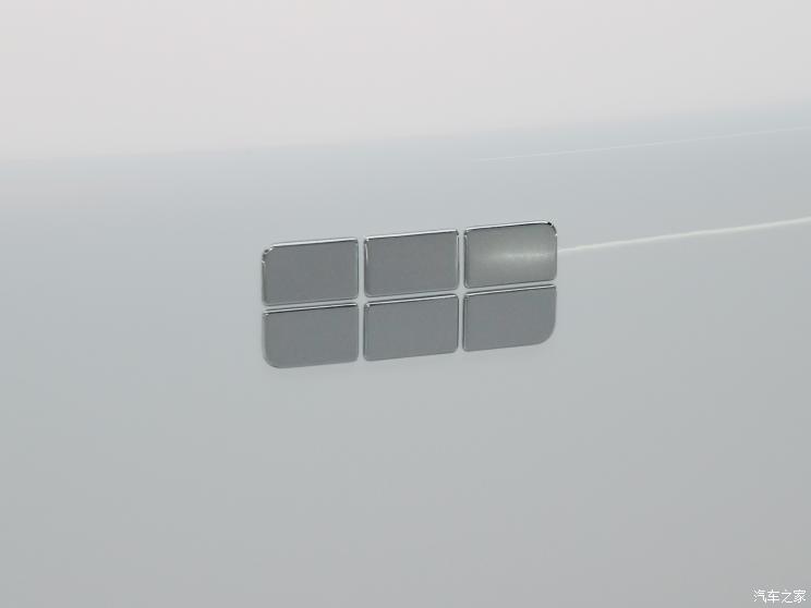 吉利汽车 银河L7 2023款 插混 基本型 吉利汽车 银河L7 2023款 插混 基本型