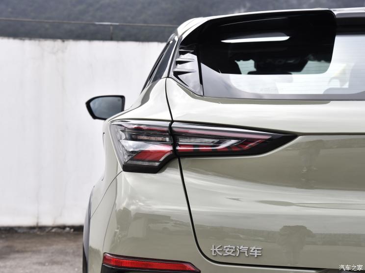 长安汽车 长安UNI-T 2023款 1.5T 尊贵型