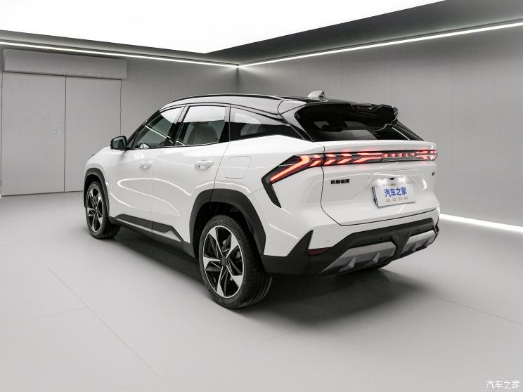 吉利汽车 银河L7 2023款 插混 基本型 吉利汽车 银河L7 2023款 插混 基本型