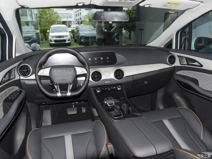 东风风行 风行游艇 2022款 1.5T DCT扬帆版 东风风行 风行游艇 2022款 1.5T DCT扬帆版