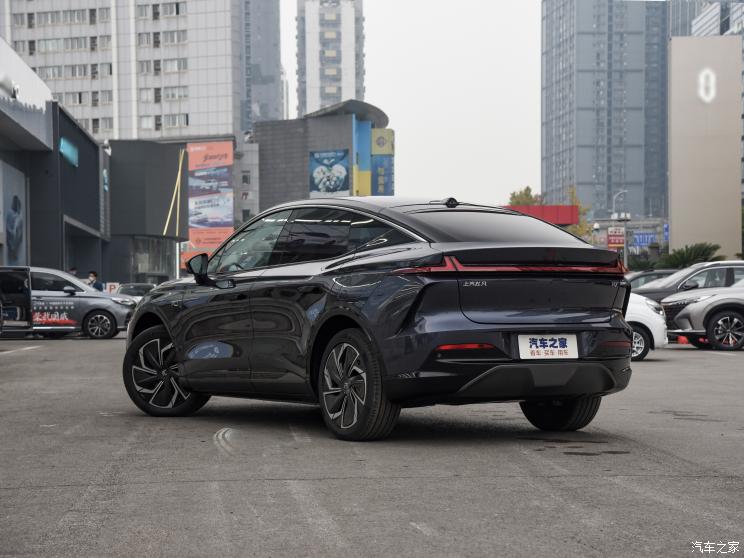 飞凡汽车 飞凡R7 2022款 标准高阶版 飞凡汽车 飞凡R7 2022款 标准高阶版