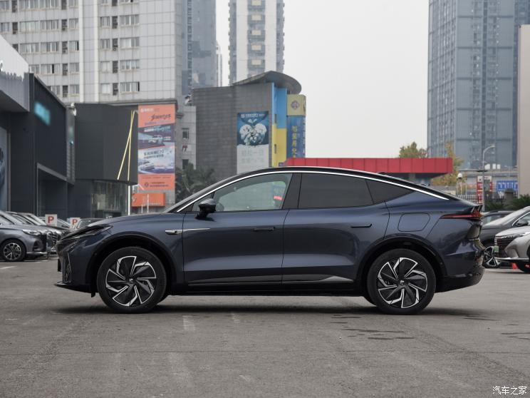 飞凡汽车 飞凡R7 2022款 标准高阶版 飞凡汽车 飞凡R7 2022款 标准高阶版