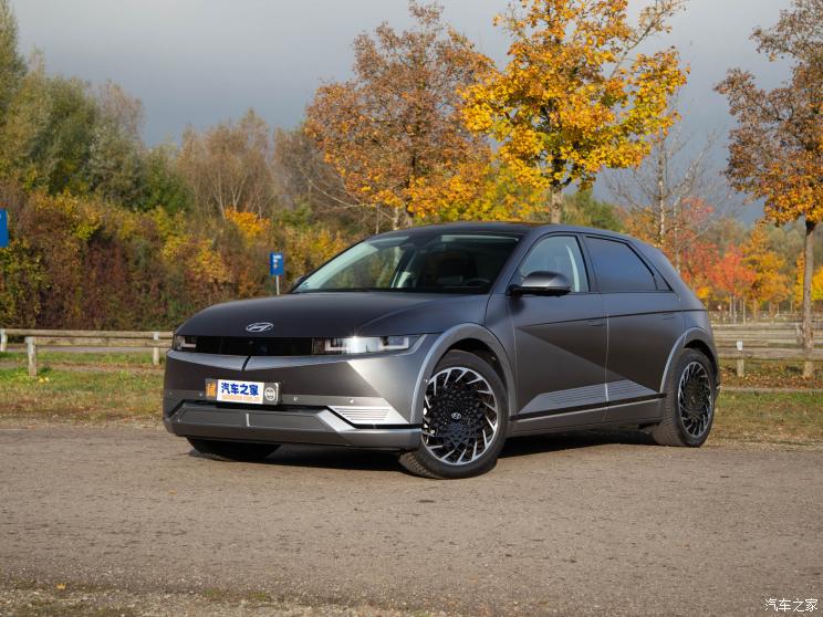 现代(进口) IONIQ(艾尼氪)5 2022款 基本型 现代(进口) IONIQ(艾尼氪)5 2022款 基本型