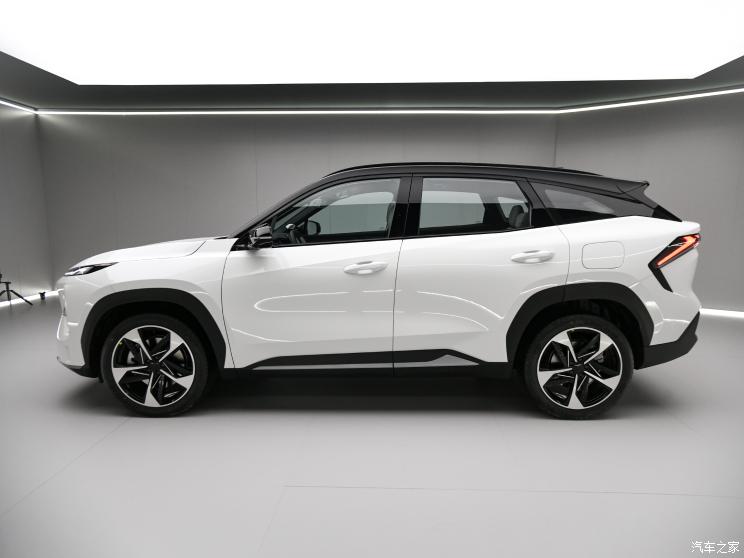 吉利汽车 银河L7 2023款 插混 基本型 吉利汽车 银河L7 2023款 插混 基本型