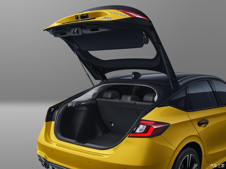 广汽本田 型格 2023款 HATCHBACK 240TURBO 手动基本型